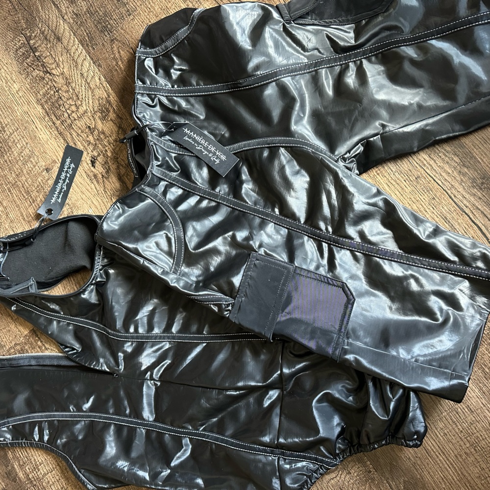Maniere de voir size 10 but it fits like a small